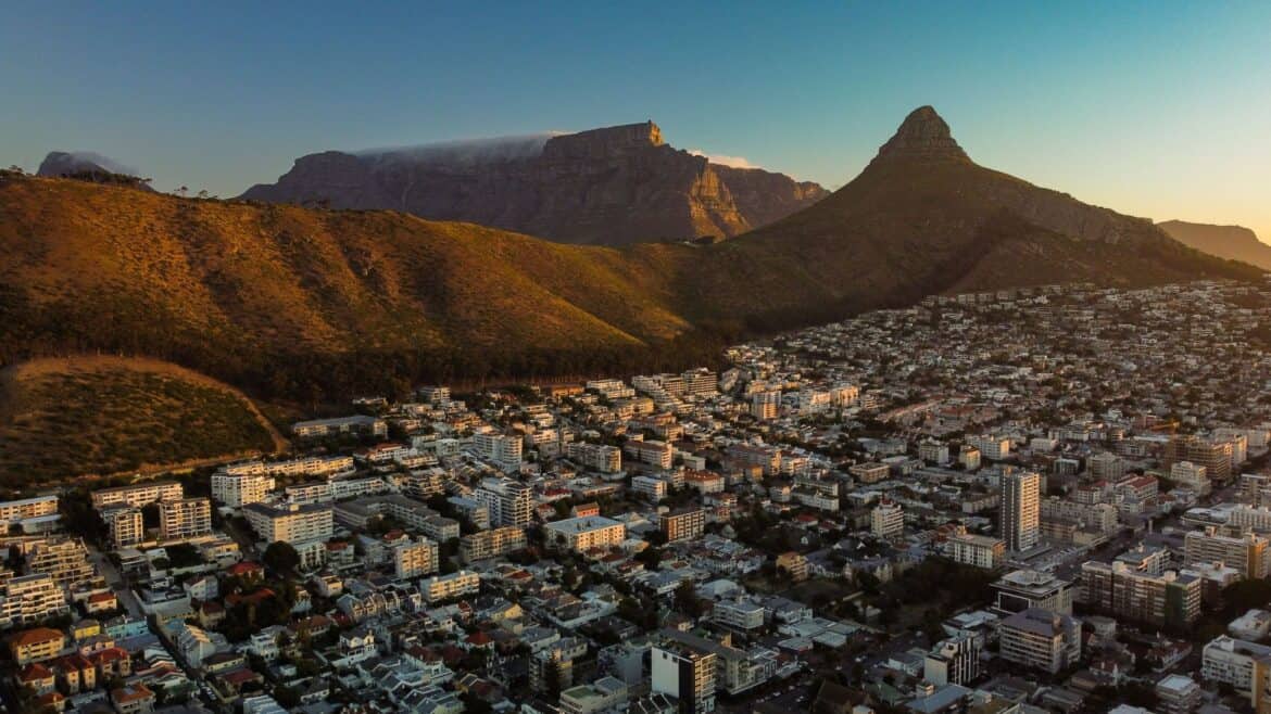 Top Spectator Spots For Watching The Cape Town Marathon   Untitled Design 2024 02 07T100731.410 1170x658 